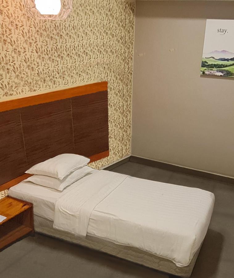Hotel Bestari Kuala Lipis Exterior foto