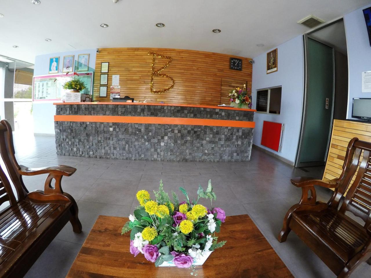 Hotel Bestari Kuala Lipis Exterior foto